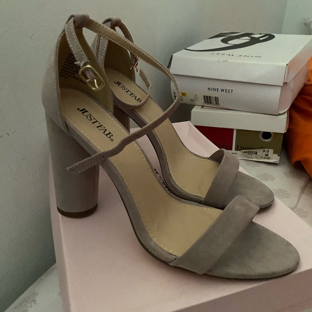 Brand new lilac strap heels